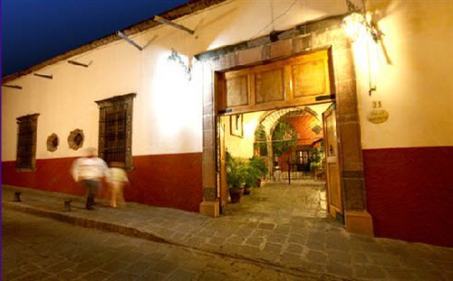 Bed and Breakfast Casa Carmen Альенде Экстерьер фото
