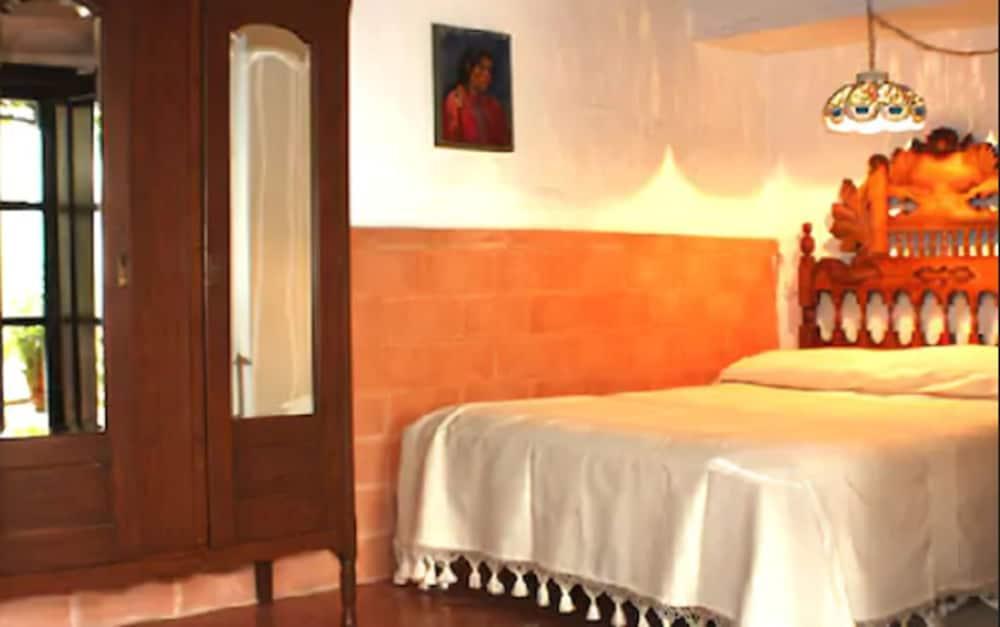 Bed and Breakfast Casa Carmen Альенде Экстерьер фото